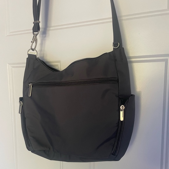 Travelon Anti-theft Classic Crossbody Bucket Bag Grey 14”x11”x4” - Picture 9 of 10